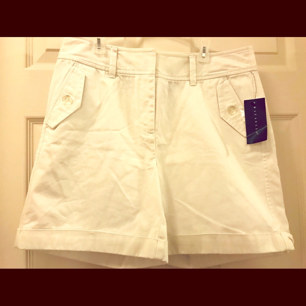 🆕Rafaella Women White shorts Size 10 Sold as is